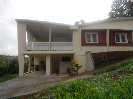 Maison à toiture incurvée